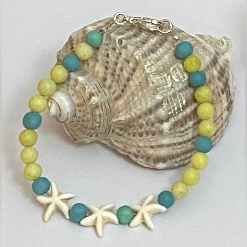 Beach theme bracelet - Strictly Canadian NEW